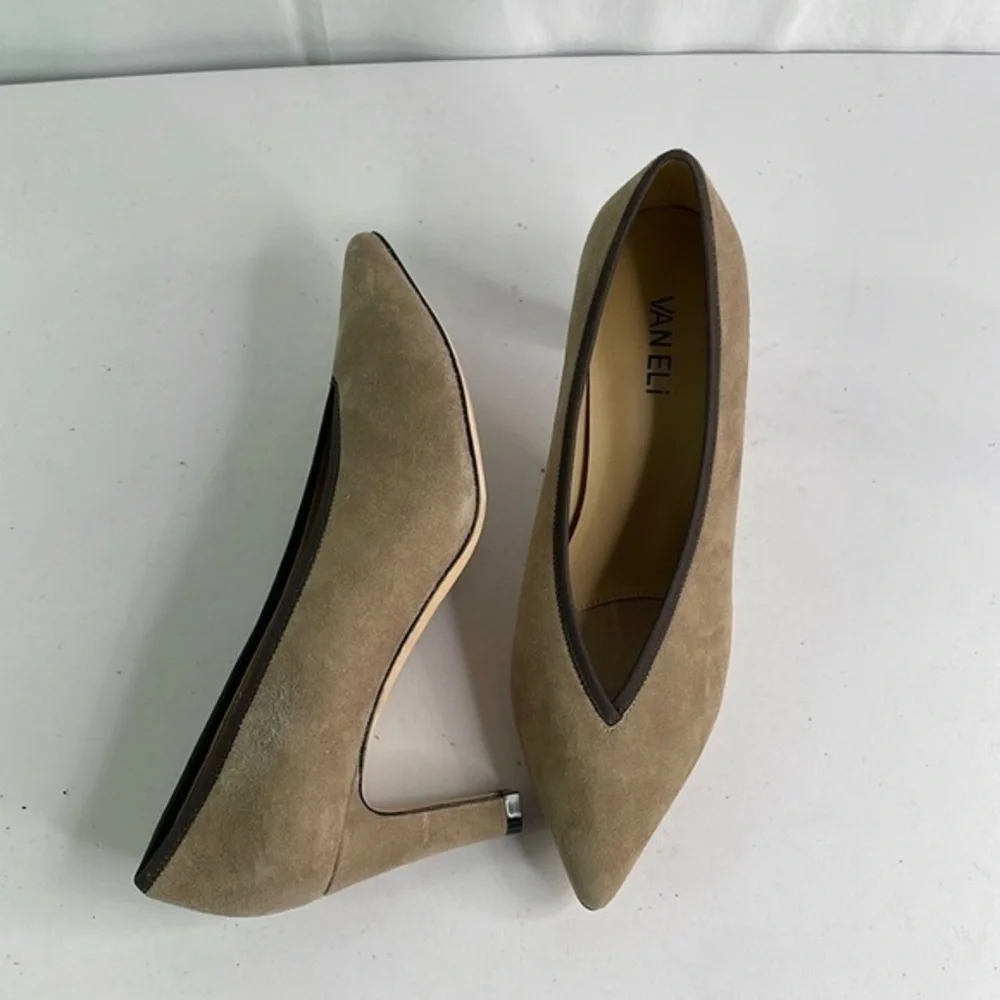 Nwob Vaneli tan and brown pointed toe suede pumps